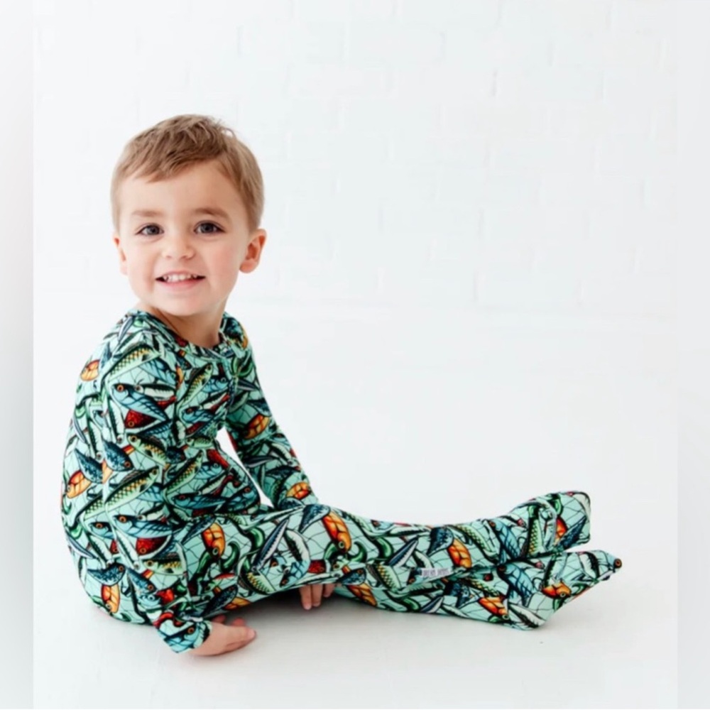 Dream jamms fish print bamboo pajamas